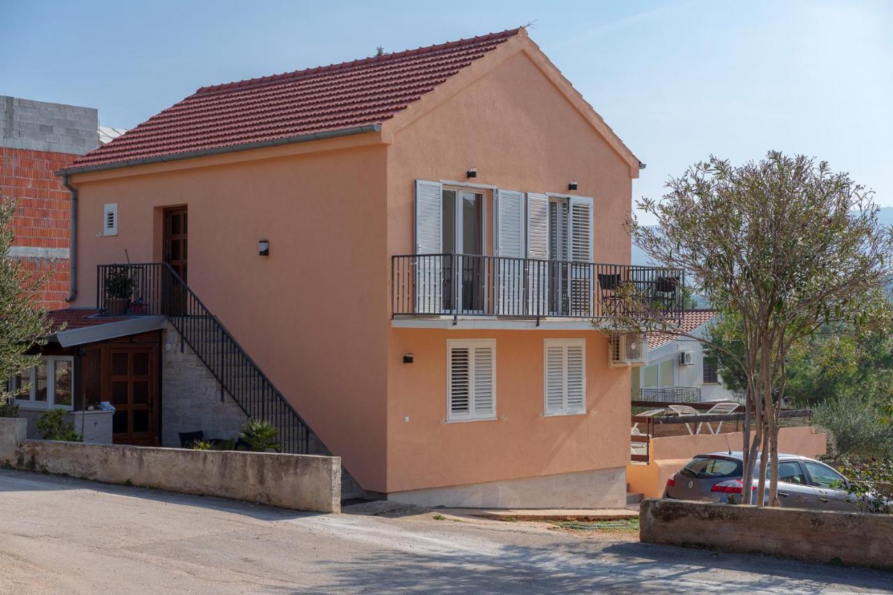 Antonella Appartement Vrboska Buitenkant foto